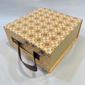 Hamper Box With Handle